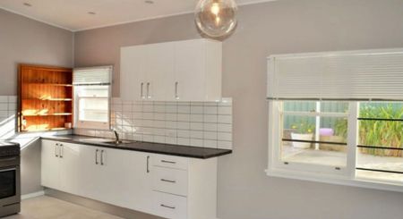 Three Bedroom Home - Photo 2