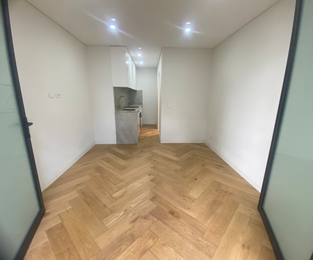 Front Studio in Highly Convenient Location - Photo 2