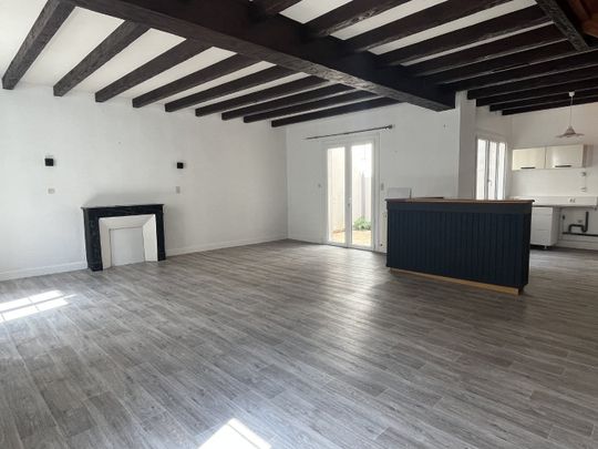 Location Appartement 4 pièces 107m² JARNAC 16200 - Photo 1
