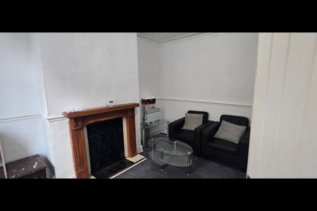 1 Bed Terraced House, Aviary Mount, LS12 - Photo 5