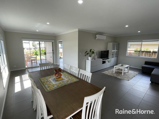 MODERN LIVING CLOSE TO SHOPS & BAY WITH MAGNESIUM POOL - Photo 1