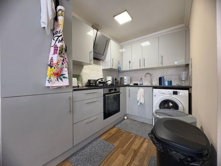 2 bedroom flat to rent - Photo 5