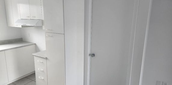 4 1/2 BOUL. CASAVANT O. JUIN OU JUILLET - Photo 2