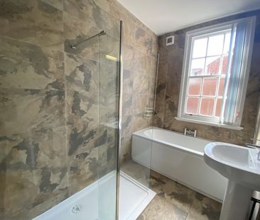 4 Bed - Flat 2, 84 Westcotes Drive, Leicester, - Photo 5