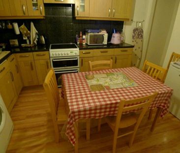 Room in a Shared Flat, Layard Square, SE16 - Photo 6