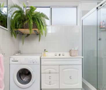 Spacious unit with beautiful views - Photo 6