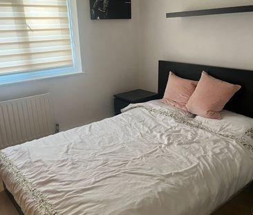 Room in a Shared House, Tudor Drive, SM4 - Photo 2
