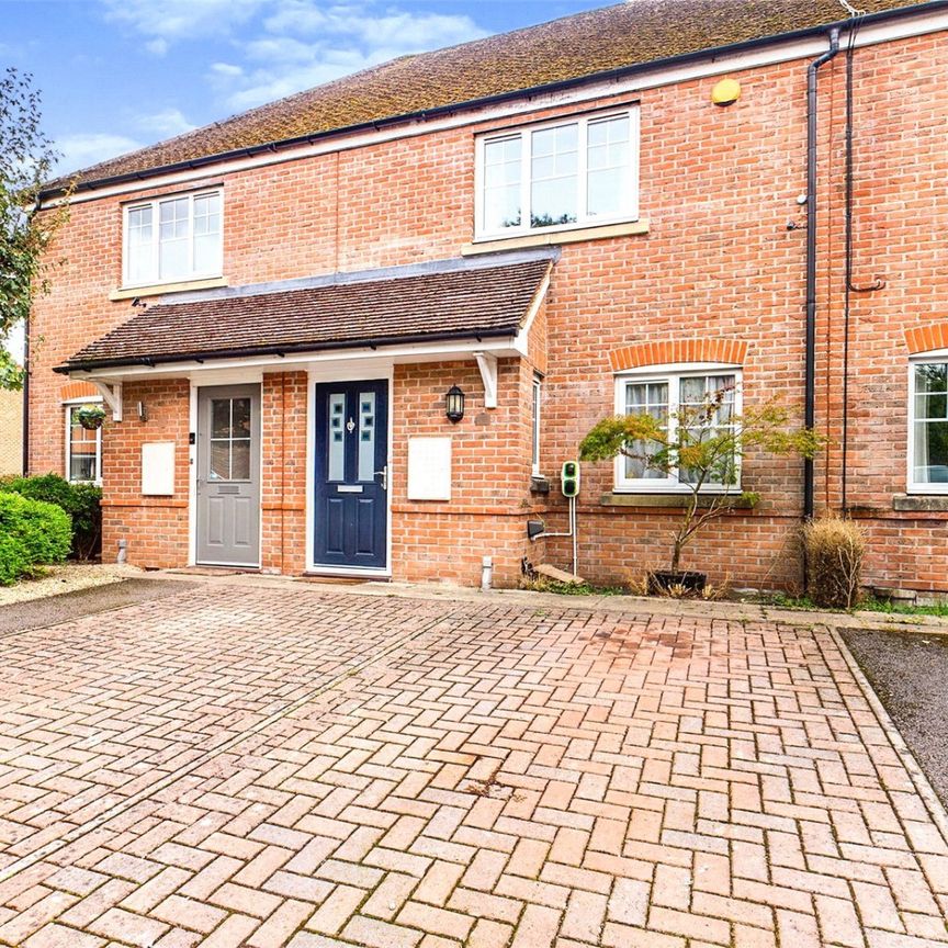 Acorn Gardens, Burghfield Common, Reading, Berkshire, RG7 - Photo 1