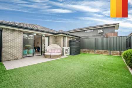 Beautiful 4 Bedroom Home - Great Location! - Photo 4