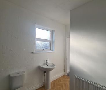2 bedroom terraced house to rent - Photo 6
