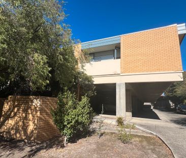 Cosy Apartment in the Heart of Box Hill - Photo 3