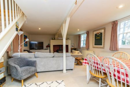 2 bedroom cottage to rent - Photo 2