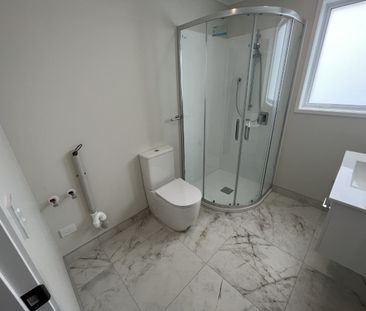 Two-Bedroom Unit Ã¢Â€Â“ Water Included! - Photo 2