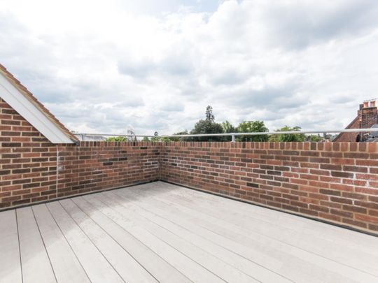 2 bedroom penthouse to rent - Photo 1