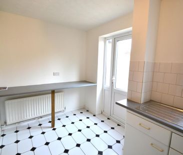 2 bedroom terraced house to rent - Photo 6