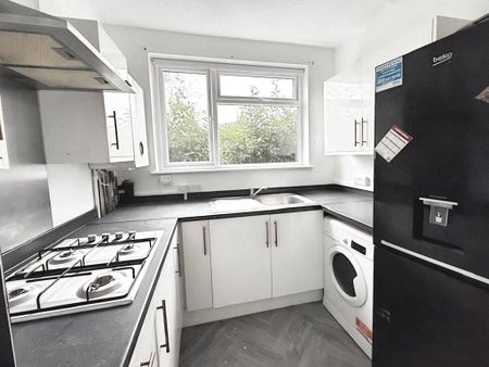 2 bedroom maisonette to rent - Photo 4