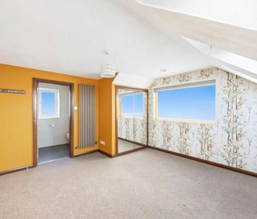 Desmond Way, Brighton - Photo 3