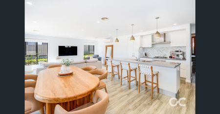 15 Buckland Drive, Orange NSW 2800 - Photo 3