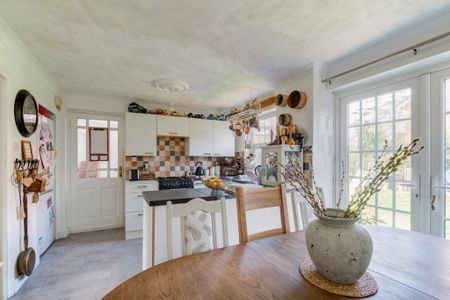 3 bedroom link detached house to rent - Photo 2