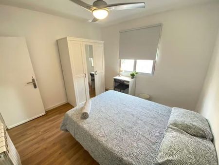 Calle de Almonacid, Madrid, Community of Madrid 28038 - Photo 3