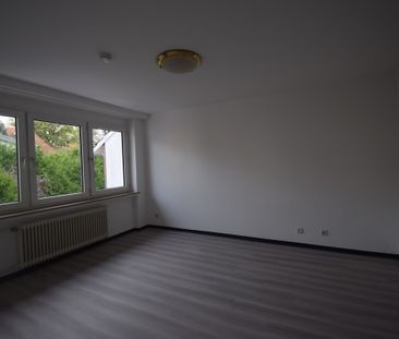 Bremerhaven-Speckenbüttel // Renoviertes Reihenmittelhaus samt Voll... - Foto 5