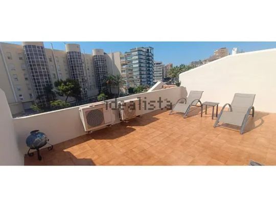 Alquiler de chalet adosado en Calle Federico Martín Bahamontes - Photo 1