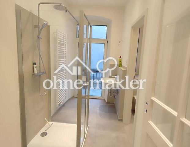 *** Neu sanierte 2-Zimmer-Altbauwohung mit Balkon *** - Photo 1