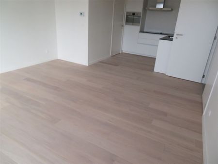 Prachtig nieuwbouwappartement met één slaapkamer, terras en parking! - Photo 3