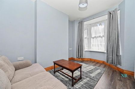 201 Dunluce Avenue, Belfast, BT9 7AX - Photo 2