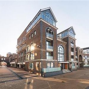 Ivory House East, Clove Hitch Quay, SW11 - Photo 1
