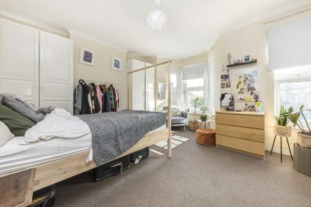 4 bedroom terraced house to rent - Photo 4