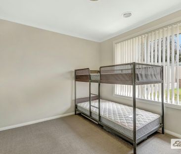 Comfortable Family Home in Whitebox Rise - Photo 5