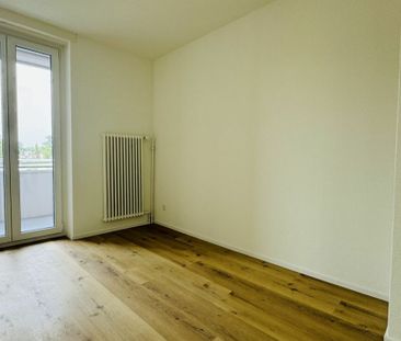 Wunderschöne neuwertige 3.5-Zimmerwohnung (w5) mit Balkon, eigener Waschmaschine, Kellerabteil (ohne Lift) - Photo 6