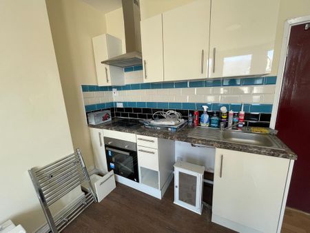 1 bedroom flat to rent - Photo 4