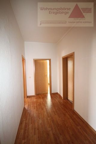 Großzügige 2-Raum-Wohnung - sehr zentral, direkt am Busbahnhof - Annaberg-Buchholz! - Photo 4