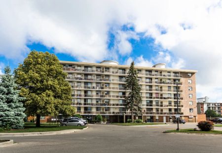 One Bedroom Units - Photo 4