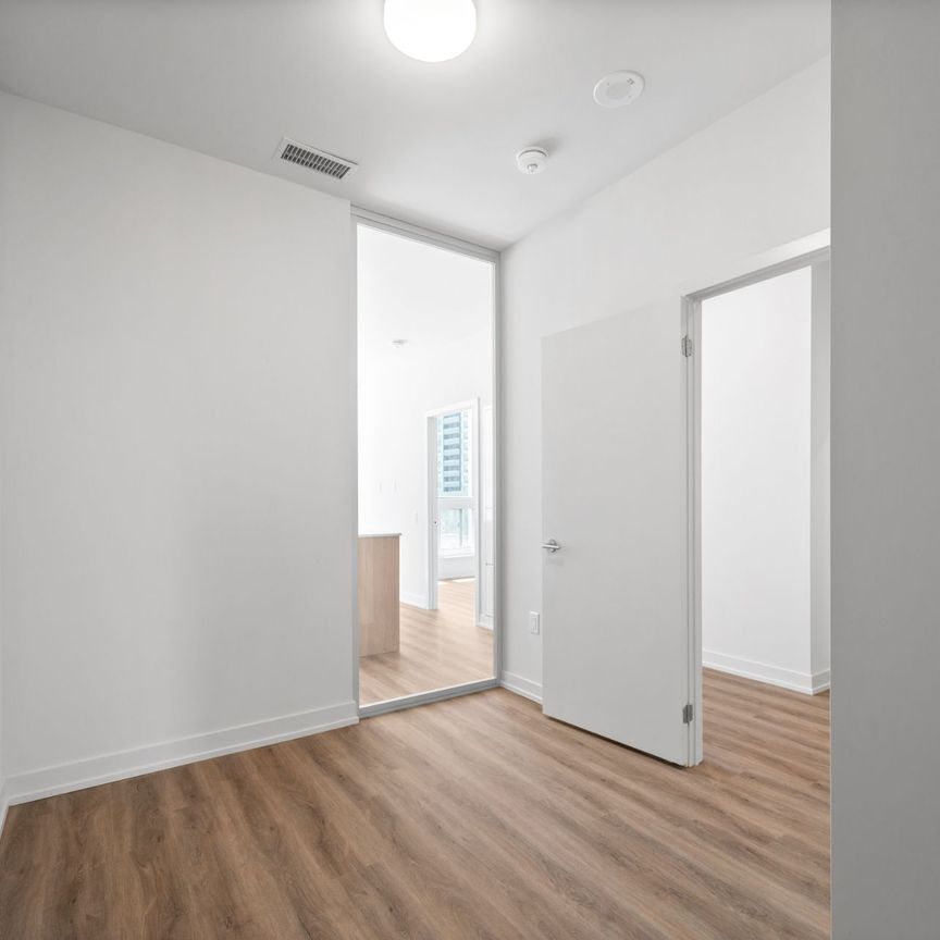 For Lease - 4235 Confederation Parkway Unit# 222, Mississauga, Ontario - Photo 1