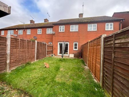 2 bedroom House To Let - Photo 2