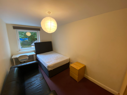 Flat 2, Samara Plaza, LS2 9DU, Leeds - Photo 1