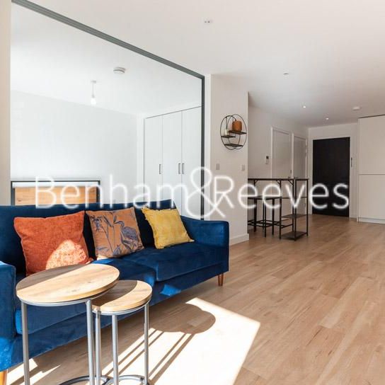 Studio to rent - Photo 1