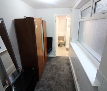 Wellington Road, Ashton-on-Ribble, Preston - Photo 4