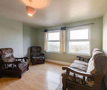 Bramshot Avenue, Charlton, SE7 - Photo 2