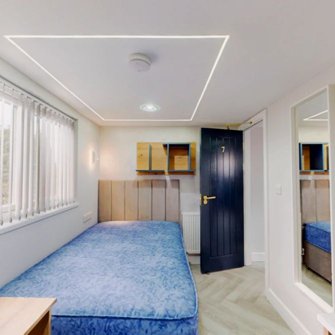 7 Bedroom 7 Bathroom - Flat 4 - Photo 1