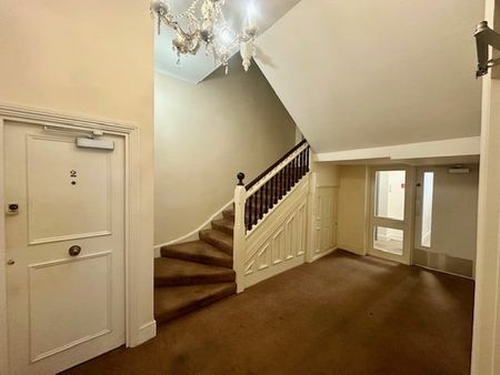 West Cliff Gardens, Bournemouth - Photo 3