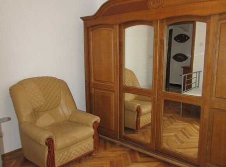 Apartament 3 camere, decomandat, 70 mp, zona Podului Calvaria - Fotografie 3