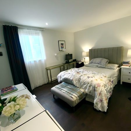 2 Bed Flat, Pump House Crescent, TW8 - Photo 3