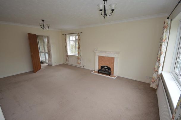 2 bedroom bungalow to rent - Photo 1