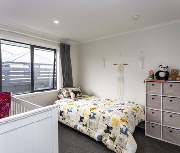 Executive 3-bedroom family home in Halswell - Photo 6