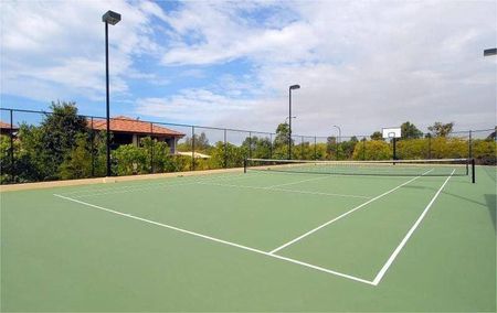 Headline Goes Here - Photo 4