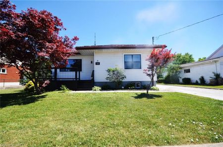 For Lease - 18 Myrtle Avenue Unit# Lower, St. Catharines, Ontario - Photo 2